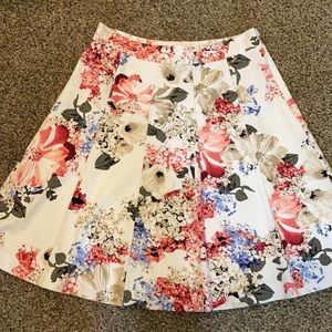 White House Black Market floral skirt size 10